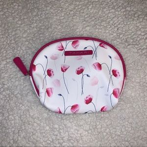 🌷Tahari Makeup Bag🌷